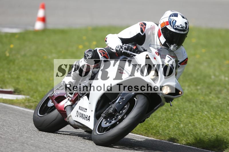 Archiv-2025/53 16.09.2025 Track Day Domi Aegerter ADR/Gruppe rot/76